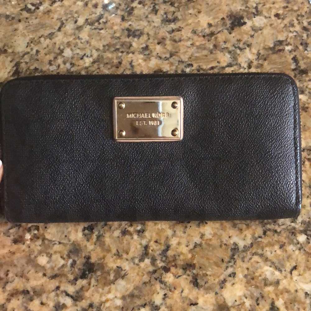 Micheal Kors Wallet
